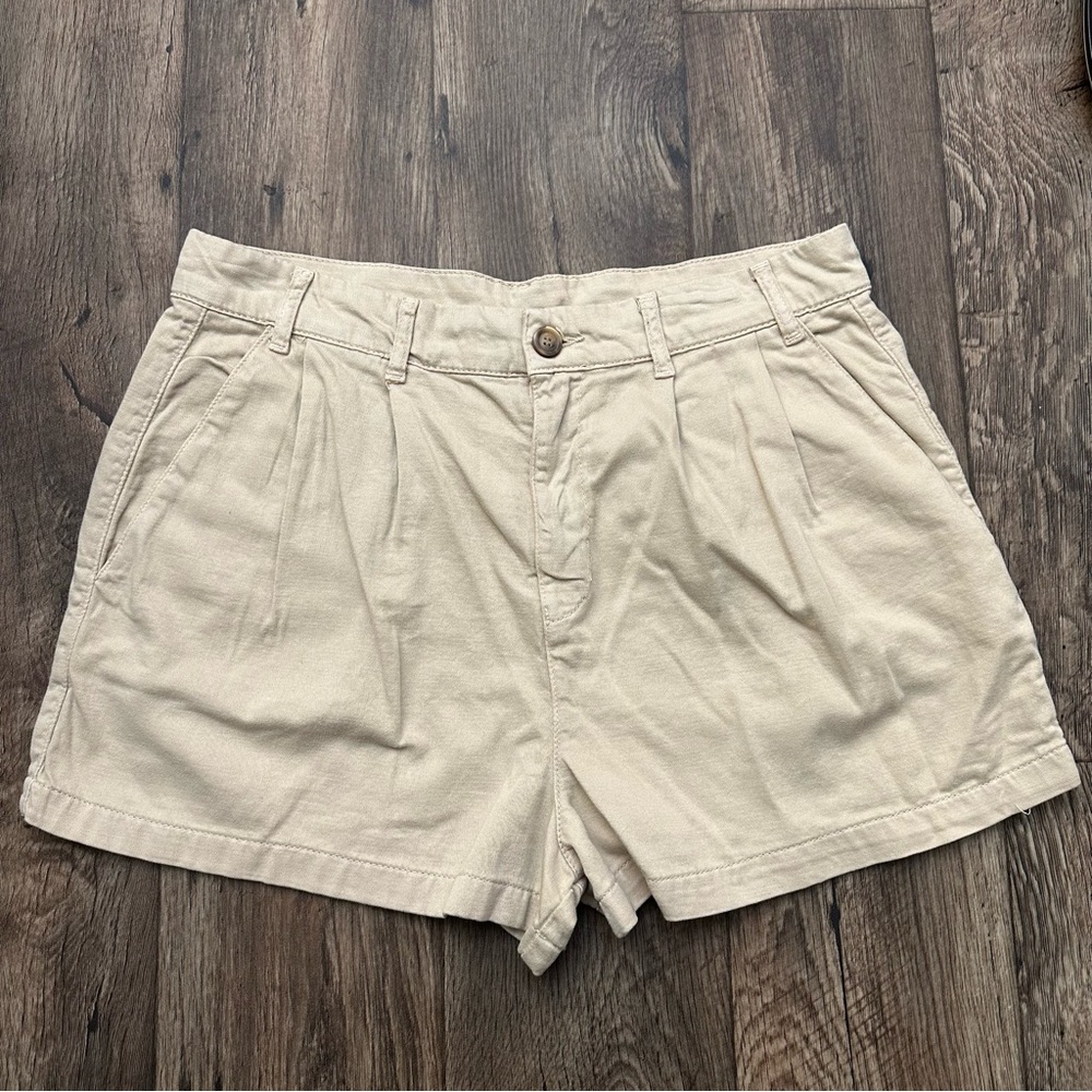 Free People Billie Chino Shorts Size 12 Almond Khaki Beige